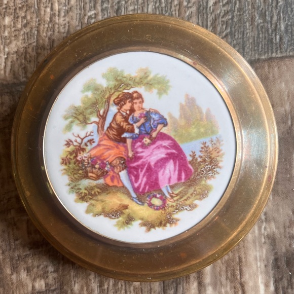 Early 19th century Romantic VTG Brass Victorian Ceramic Painting Compact Mirror - Picture 1 of 12